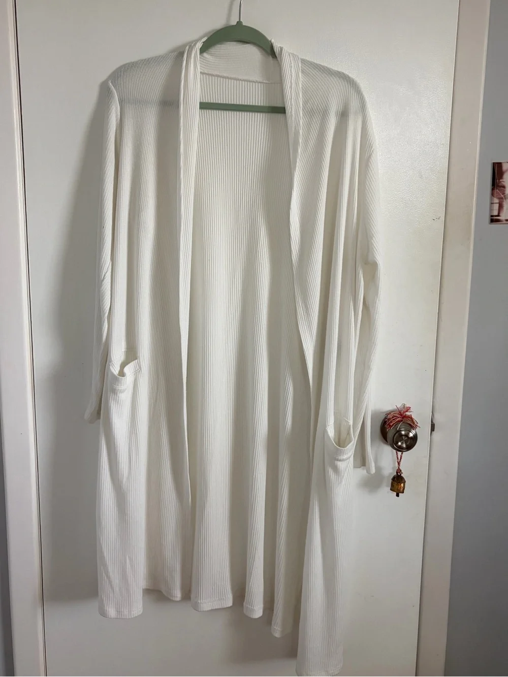 Long White Open Duster with Front Pockets - Picture 2 of 7